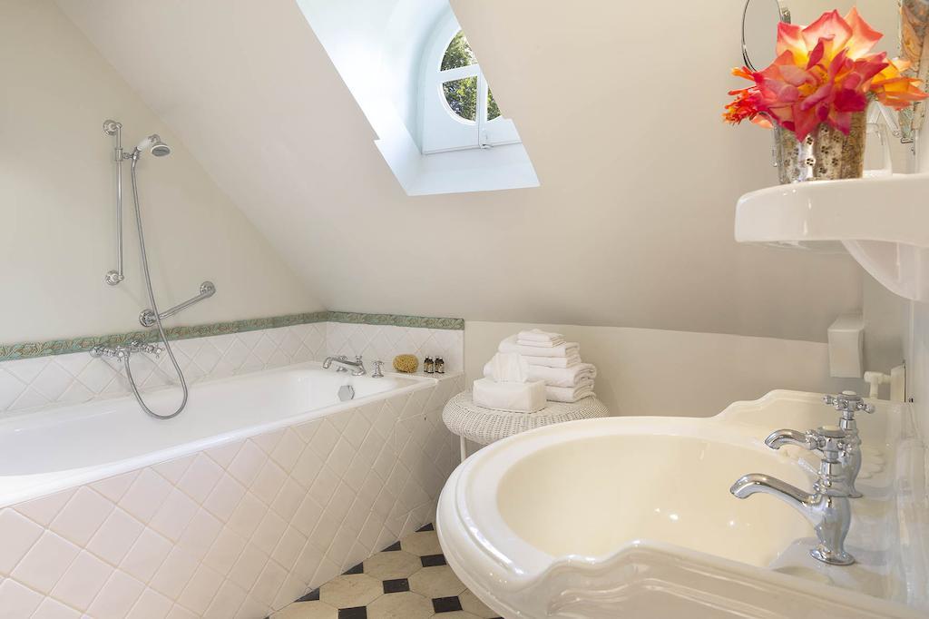 Bed and Breakfast Chateau De Beneauville Petiville  Zimmer foto