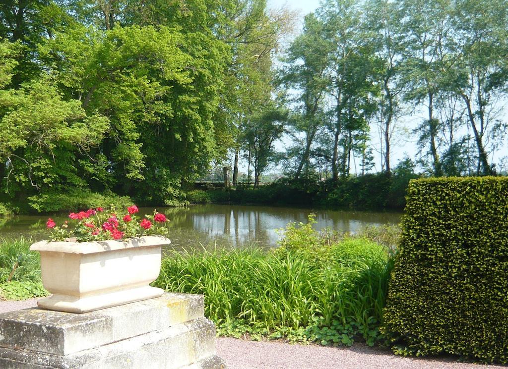 Bed and Breakfast Chateau De Beneauville Petiville  Exterior foto